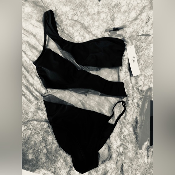 Brand new one piece swimming suit with mesh and color black. one strap - Picture 3 of 5